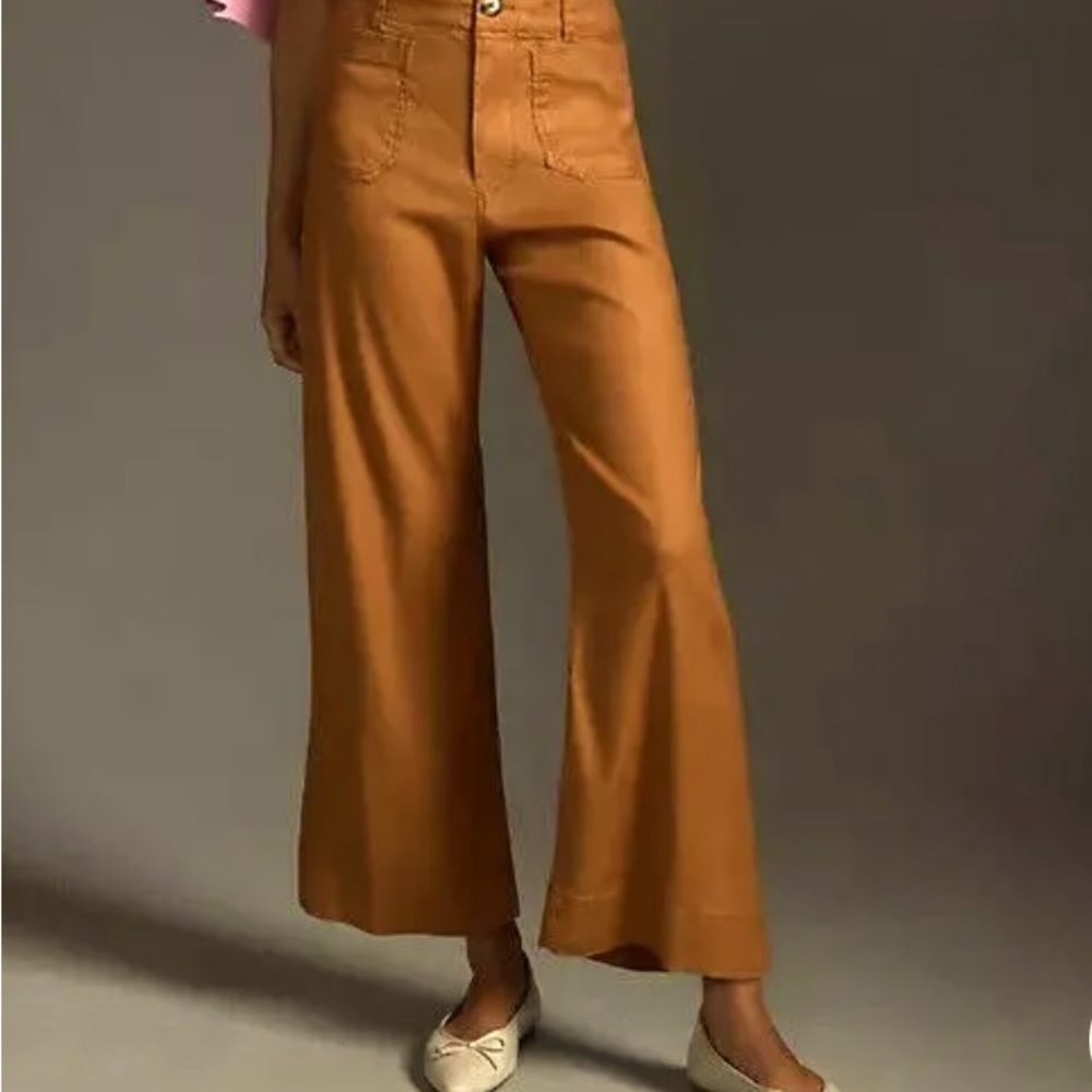 Anthropologie the Colette cropped pants in size 27. Cedar/gold color